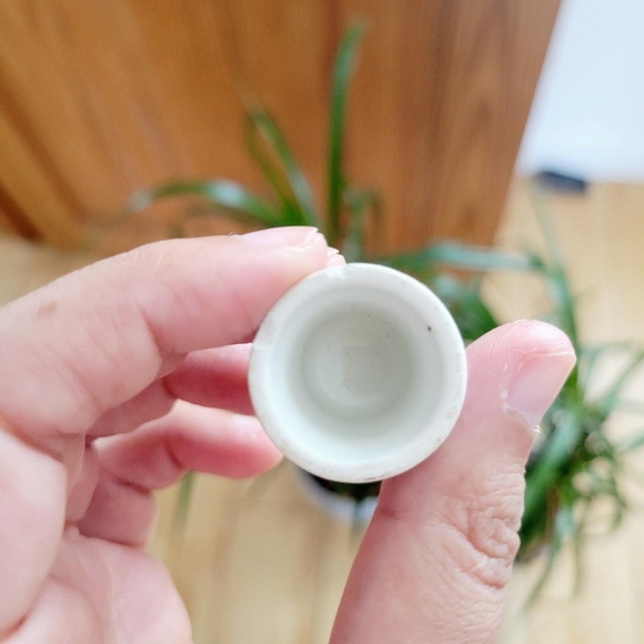 Vintage Farm Scene with Windmill, Farm Houses & Birds Thimble - Picture 8 of 15